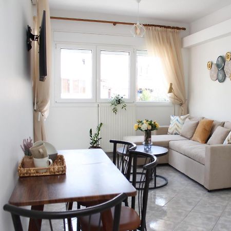 Side Beach Apartment Kavala Bagian luar foto