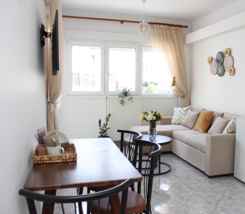 Side Beach Apartment Kavala Bagian luar foto