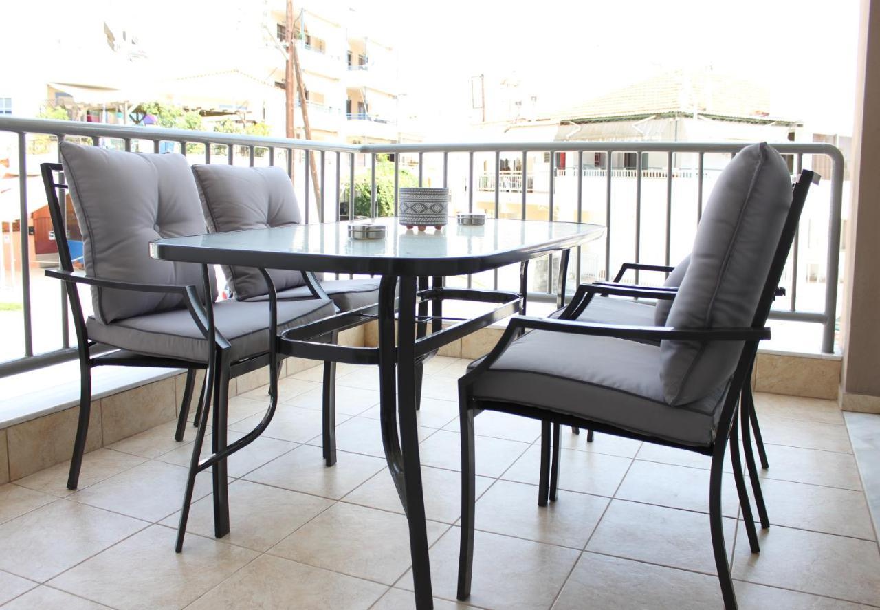 Side Beach Apartment Kavala Bagian luar foto