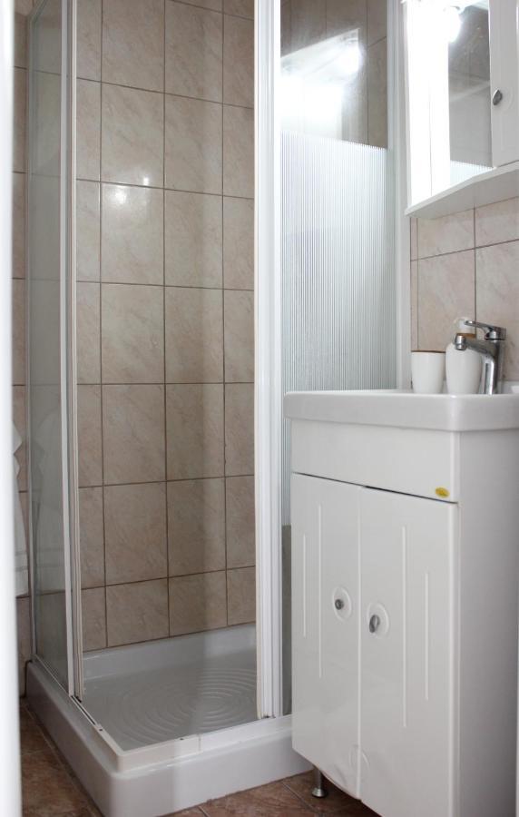 Side Beach Apartment Kavala Bagian luar foto